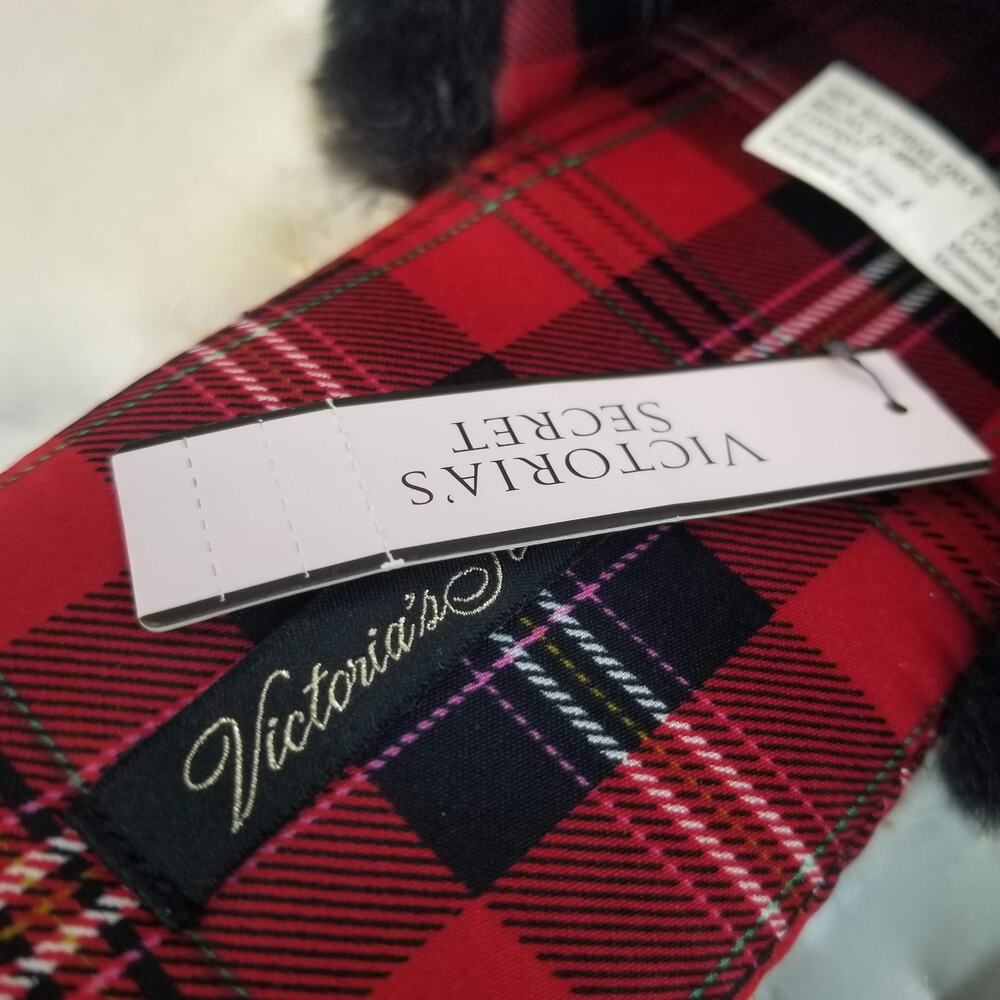 Victoria's Secret Plaid Slippers Red Black Faux Fur Trim Size M US 7-8 Cozy